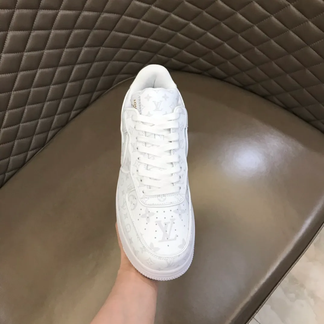 Men's shoes 💰p420 "*OUIS *UITTO*x" x OFF-WHITE x Nike tripartite collaboration! Yayoi Kusama's collaboration series is a trendy men's casual sports shoe with unrivaled color matching. The design idea basically continues the style of THE TEN. The Swoosh line and tongue label have a very familiar visual effect, and are both fashionable and trendy! A must-have for fashionistas! The effect on your feet is absolutely stunning!  Size: 38-45